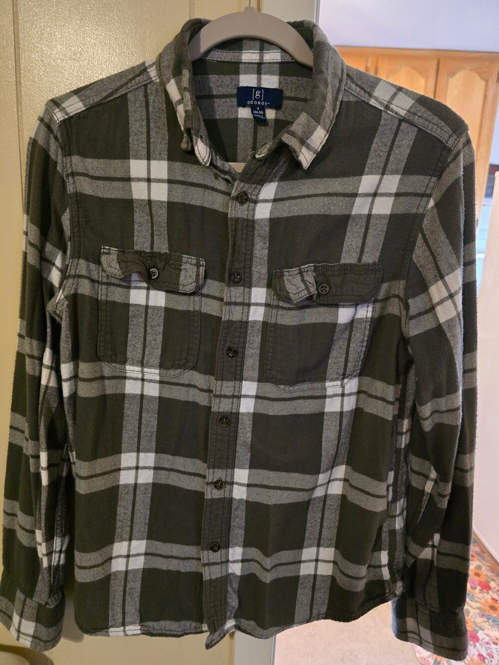 George Mens Size Small Plaid Flannel Button Up Shirt Army Green and White